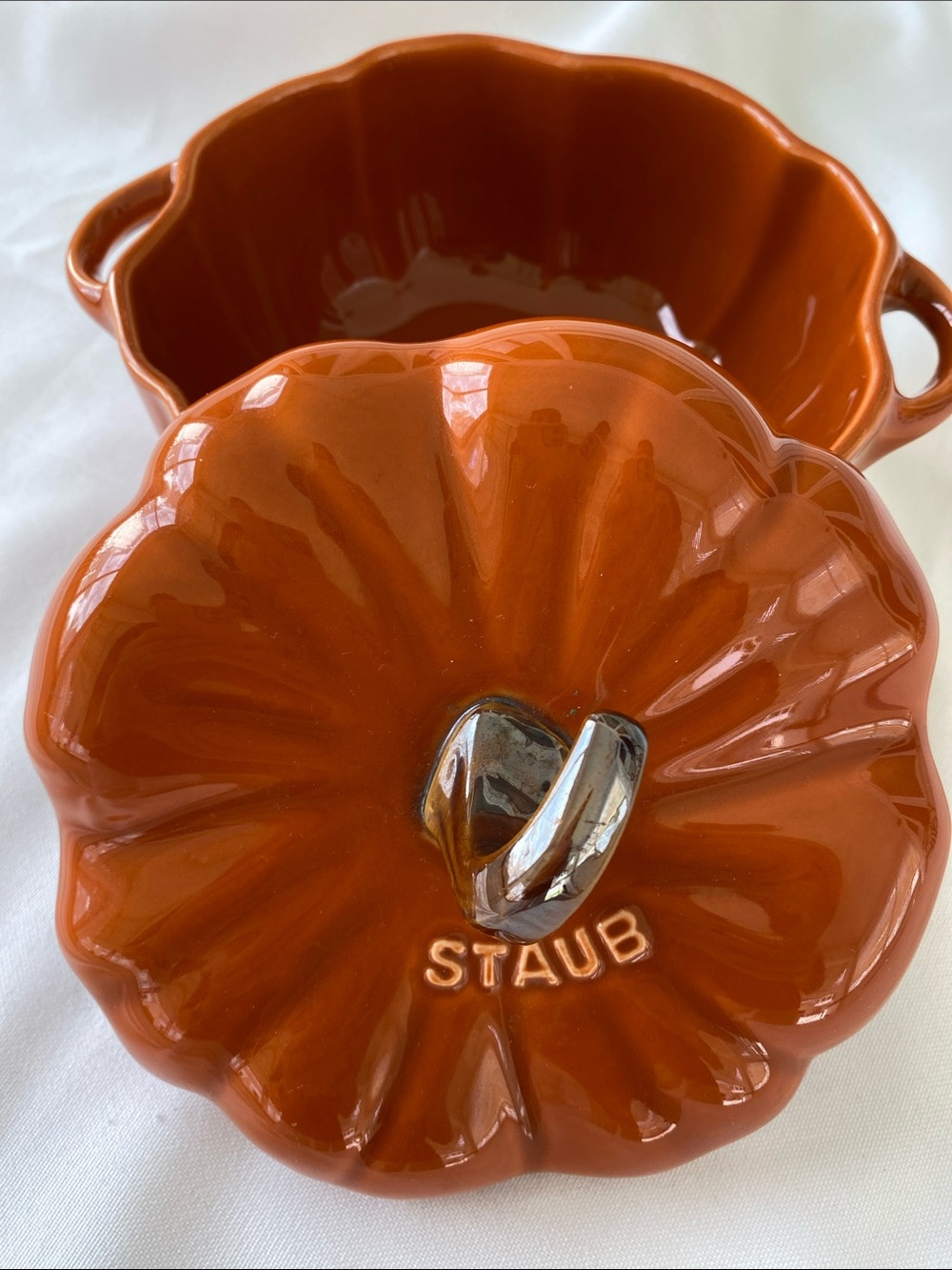 Staub Pumpkin Ceramic Dish and Lid Petite